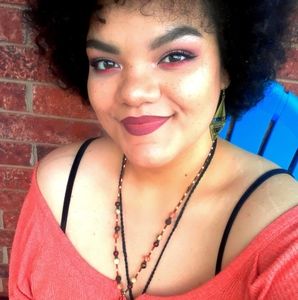 Meet your Posher, Moon